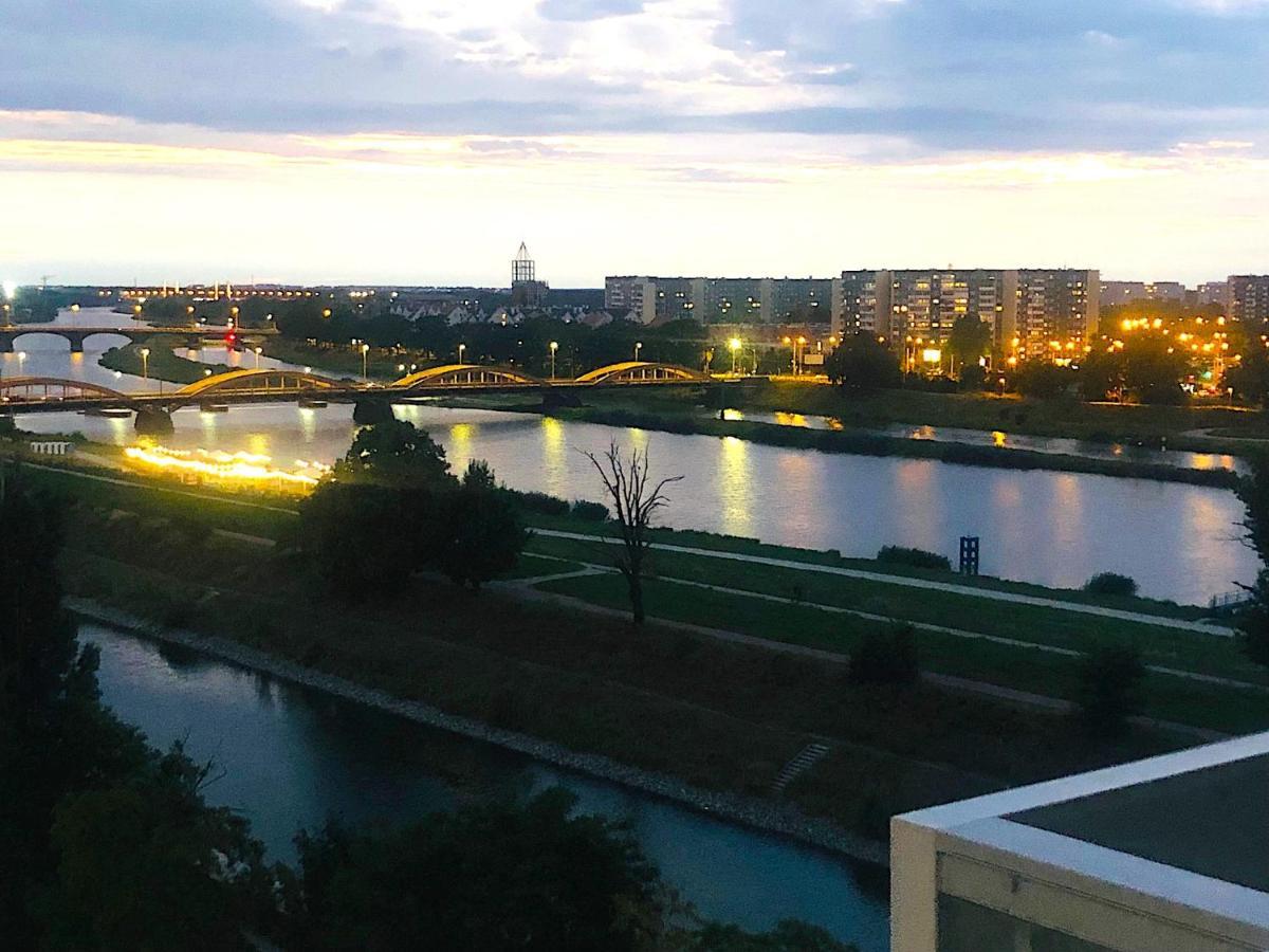 Apartament Z Tarasem I Widokiem Na Odre فروتسواف المظهر الخارجي الصورة