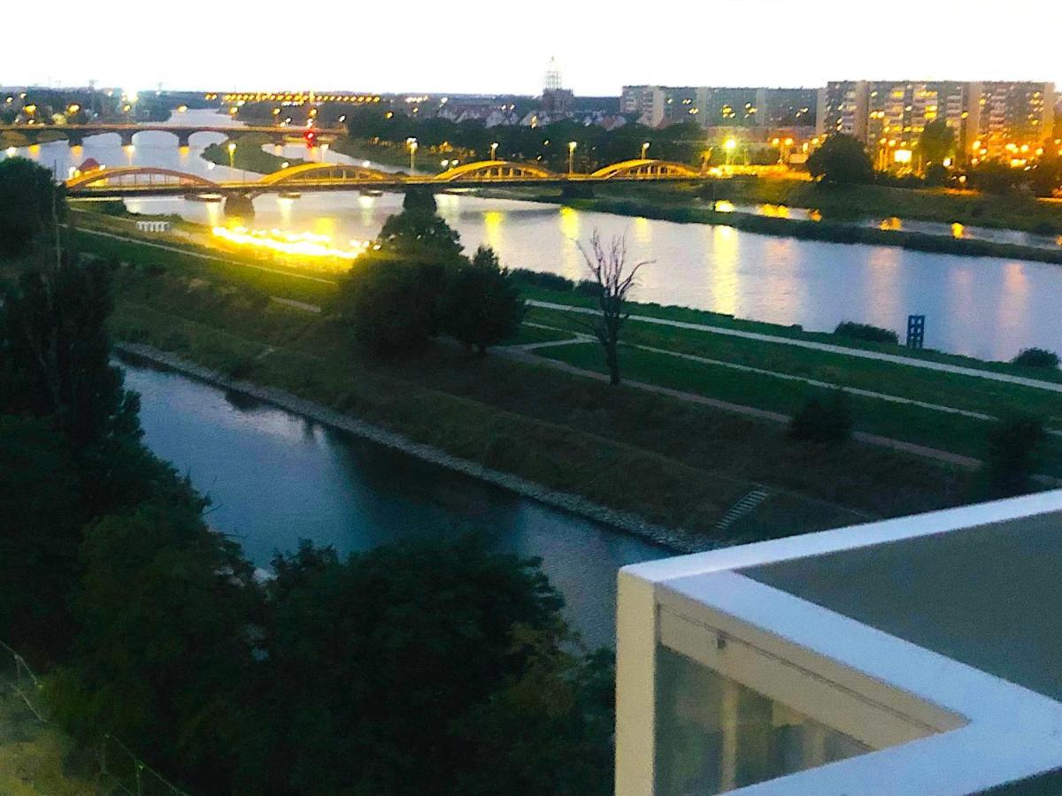 Apartament Z Tarasem I Widokiem Na Odre فروتسواف المظهر الخارجي الصورة